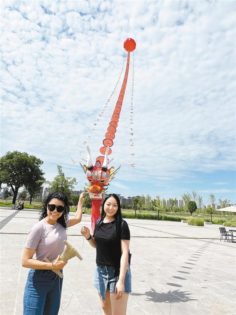 观《张骞归来》体验汉风非遗 国际体验官解码“长乐未央”