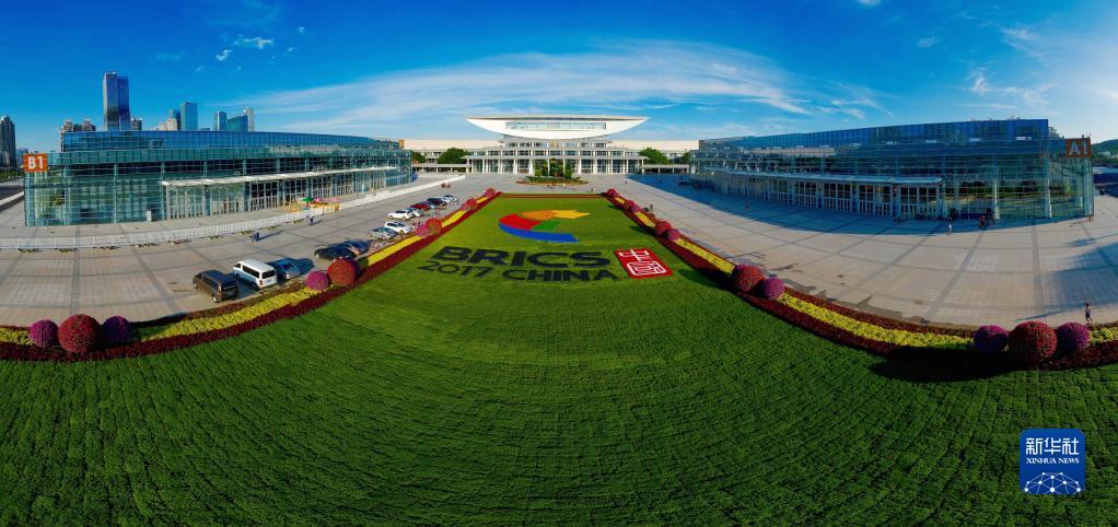 厦门国际会展中心（2017年8月26日摄，拼接照片）。新华社记者 姜克红 摄